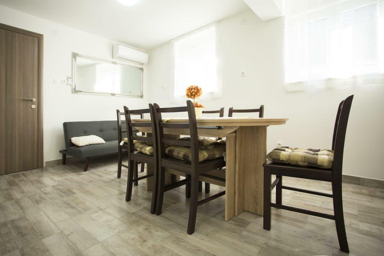 Apartman Leona Kaštela Zewnętrze zdjęcie
